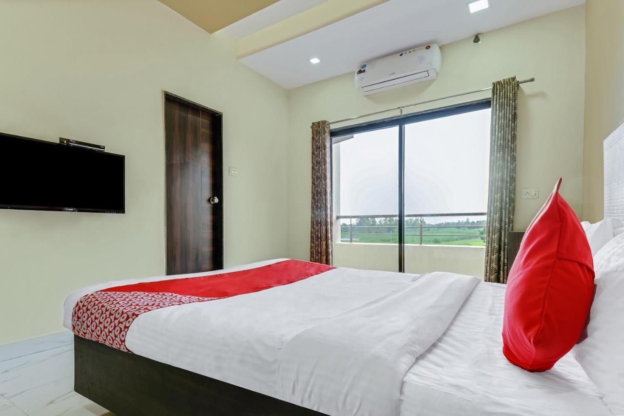 Oyo 48352 Hotel Bhagyalaxmi Kala Exterior photo